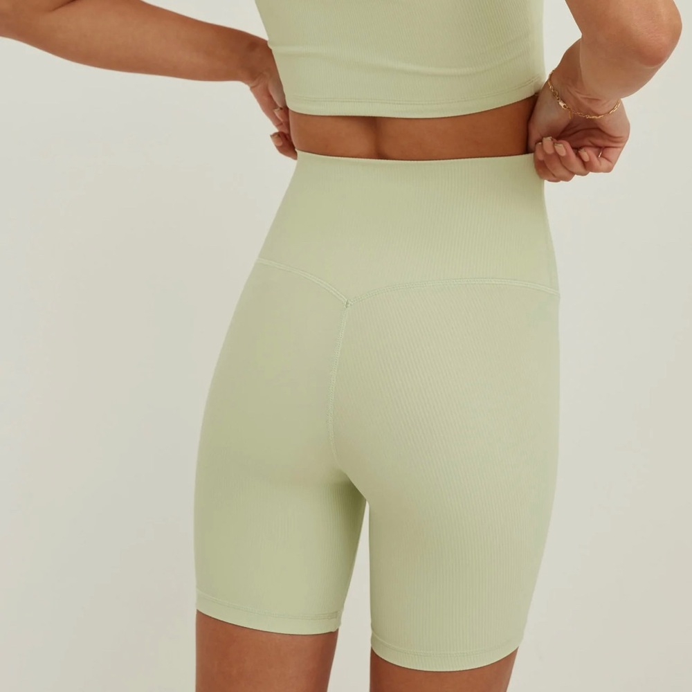 [NWT!] Green Another Version Ribbed Workout Set - Picture 5 of 5